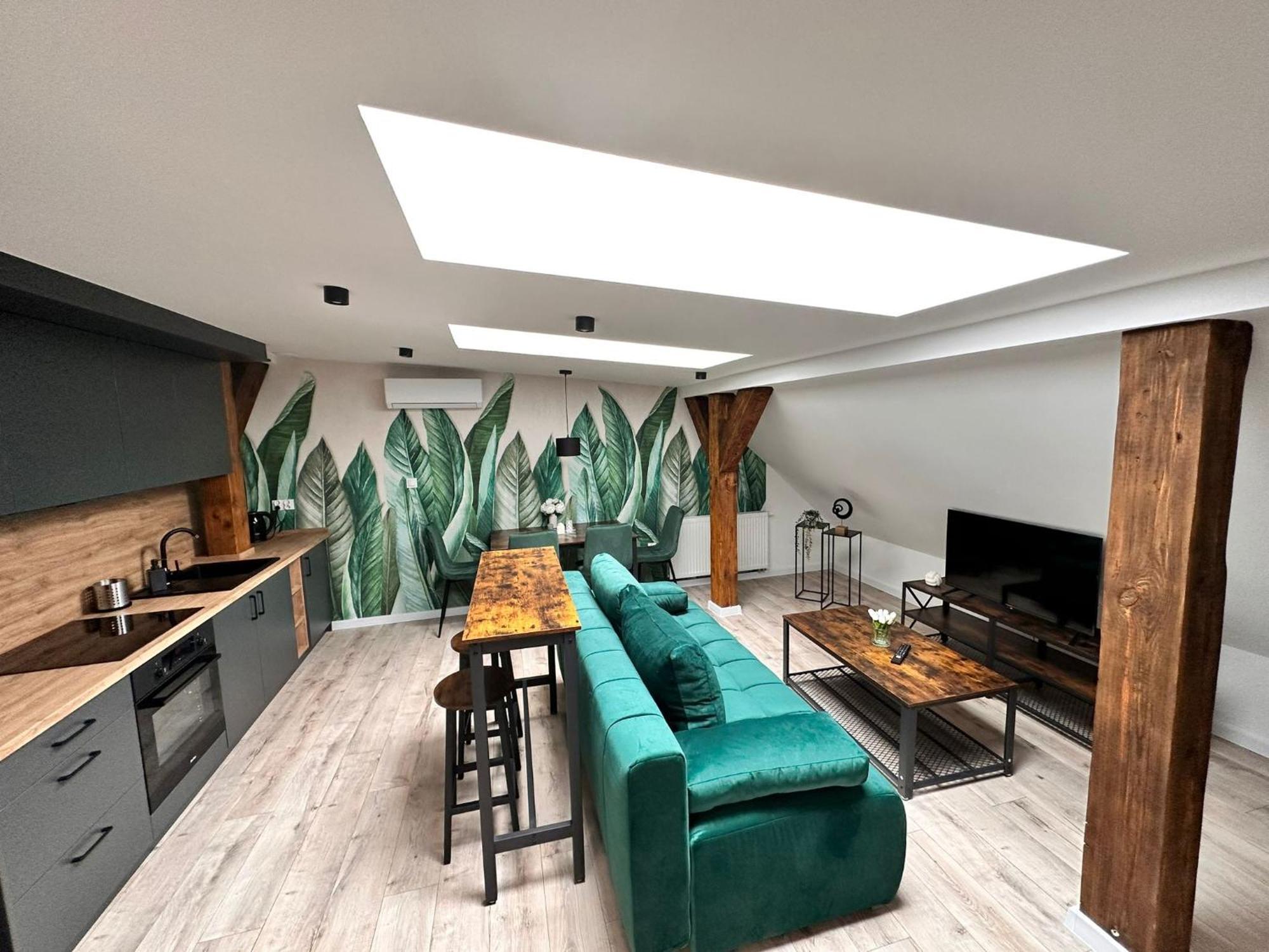 Kobiela Luxury Loft Center