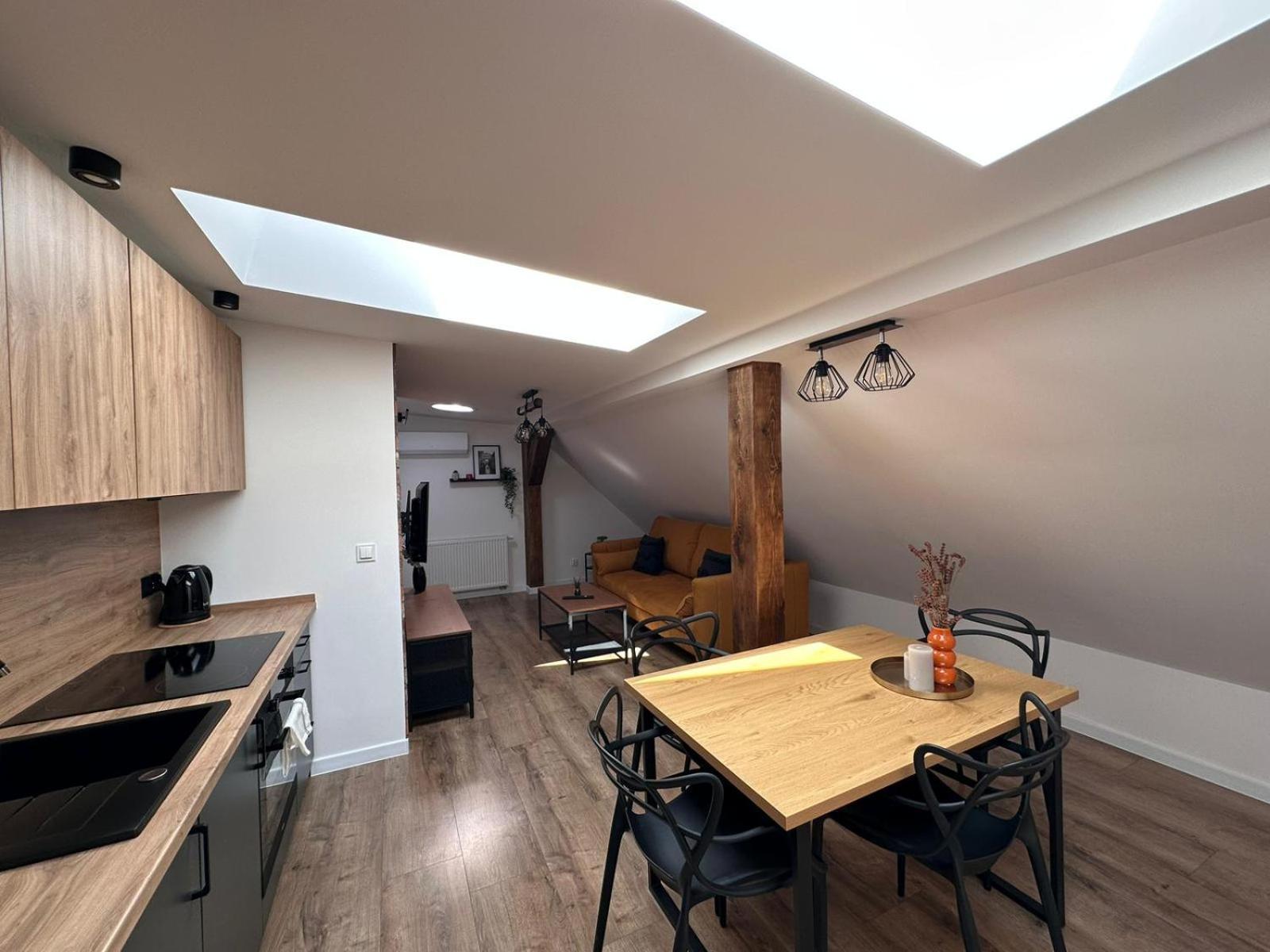 Kobiela Luxury Loft Center